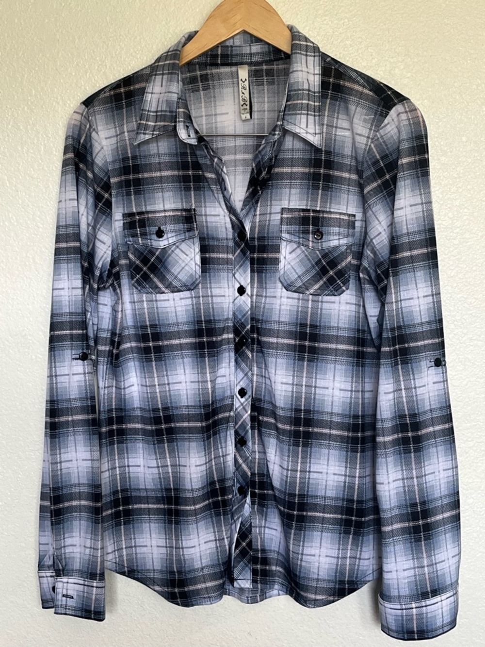 R N B Black White Blue Gray & Pink Plaid Button-Up Shirt L